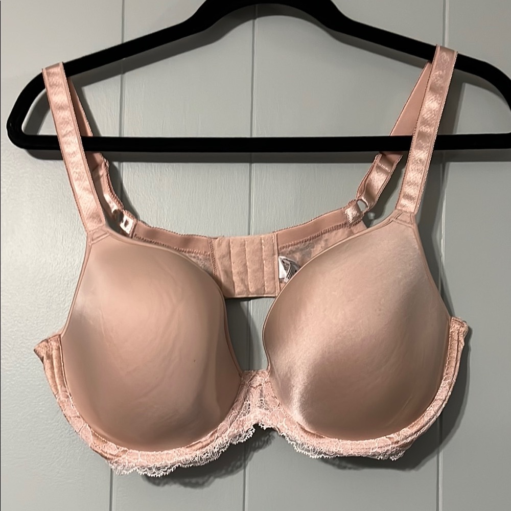 Wacoal Beige Lace Trim Bra with Adjustable Straps 38dd